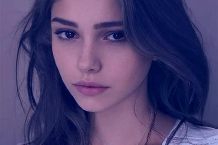 Lillian, 22, a brunette brown-eyed mixed companion based in Gonzaga. Offering Striptease, BDSM, Party Girl. Available for incall and outcall, overnight booki...