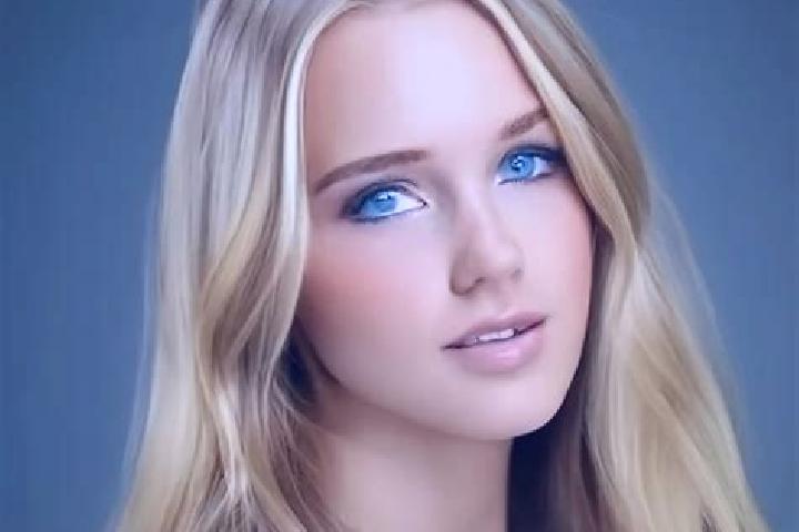 Lillian, 22, a dark blonde grey-eyed mediterranean companion based in Pace. Offering A-Level, Duos, OWO, Dinner Date. Available for incall and outcall, day a...
