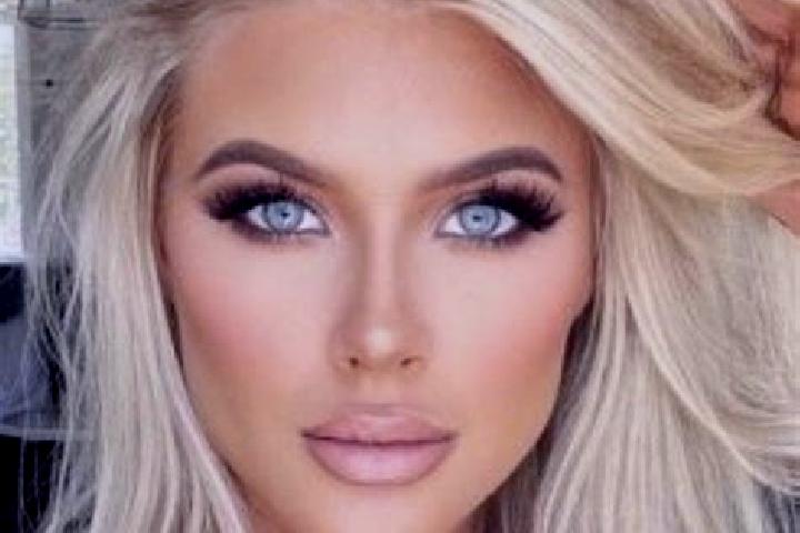 Lillian, 22, a platinum blonde dark-eyed mixed companion based in Oak Ridge North. Offering Dinner Date, Striptease, CIM, Massage, BDSM. Available for incall...