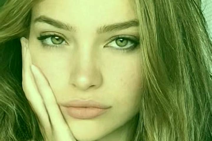 Lillian, 23, a blonde brown-eyed asian companion based in El Telar. Offering GFE, Overnight, Roleplay, OWO, Couples. Available for incall and outcall, day an...