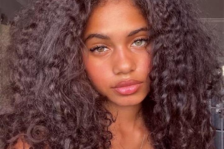 Lillian, 23, a chestnut blue-eyed ebony companion based in Xativa. Offering Deep French Kissing, Dinner Date, Duos. Available for incall and outcall, overnig...