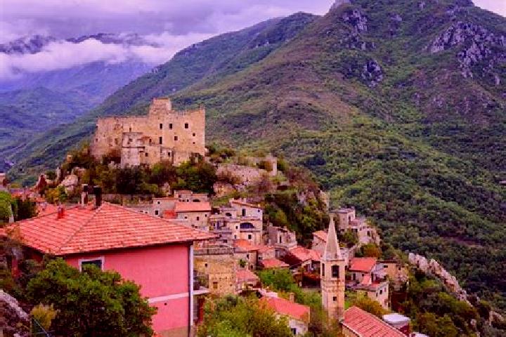 Lillian, 23, a dark blonde brown-eyed indian companion based in Castelvecchio di Rocca Barbena. Offering Travel Companion, Couples, BDSM, Fetish. Available f...