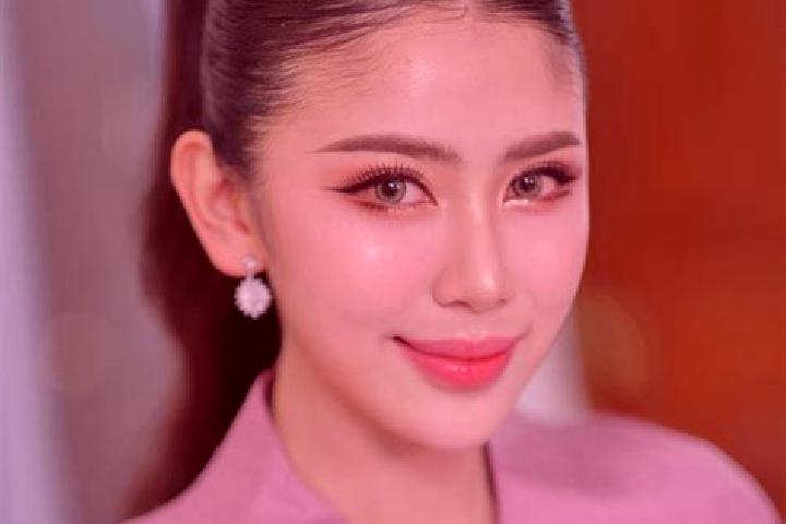 Lillian, 23 — Escort in Ban Nambak, Laos