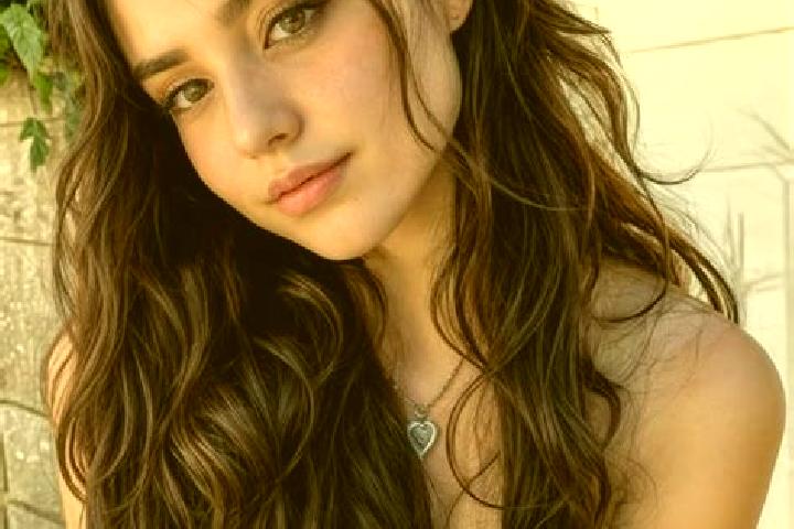 Lillian, 24, a auburn brown-eyed middle eastern companion based in Neudauberg. Offering 69, Party Girl, A-Level, GFE. Available for incall and outcall, day a...