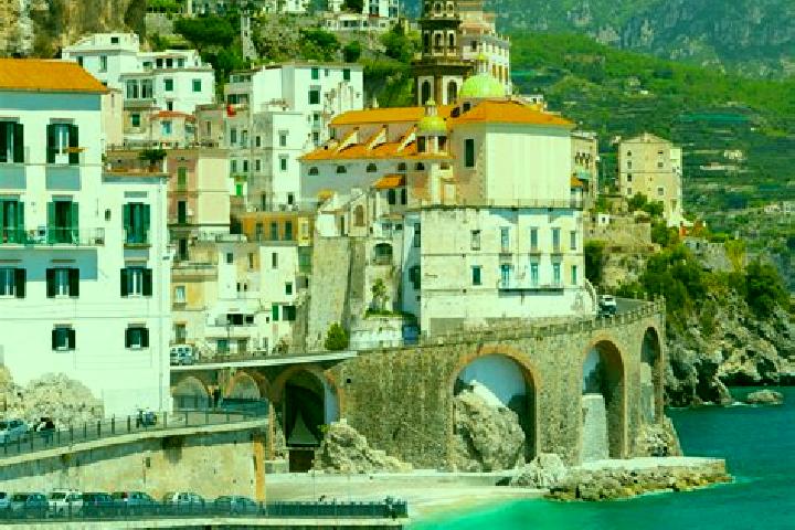 Lillian, 24 — Escort in Caleipo-Sossai, Italy