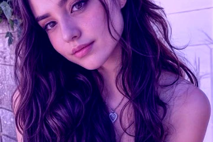 Lillian, 25, a auburn hazel-eyed latina companion based in Santo Tomas. Offering Domination, Striptease, OWO, Massage. Available for incall and outcall, day ...