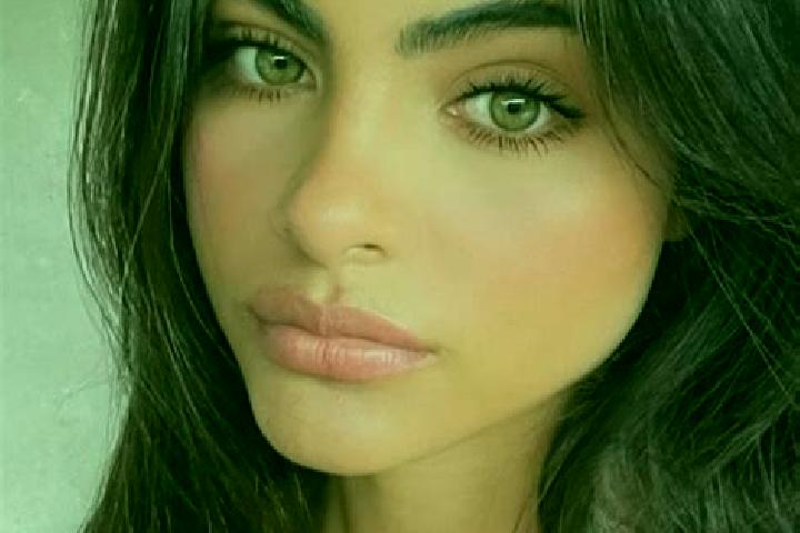 Lillian, 25, a brunette green-eyed latina companion based in Castello Monteleone. Offering Fetish, 69, OWO. Available for incall and outcall, overnight booki...