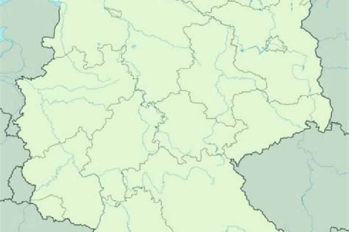 Lillian, 25 — Escort in Busdorf, Germany