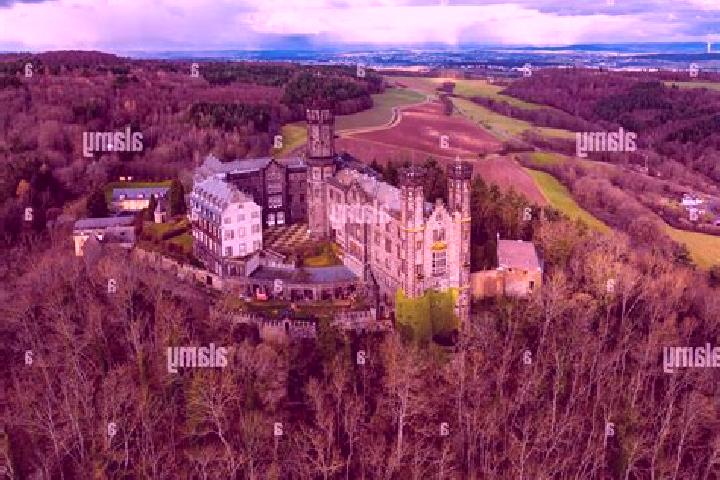 Lillian, 26 — Escort in Balduinstein, Germany