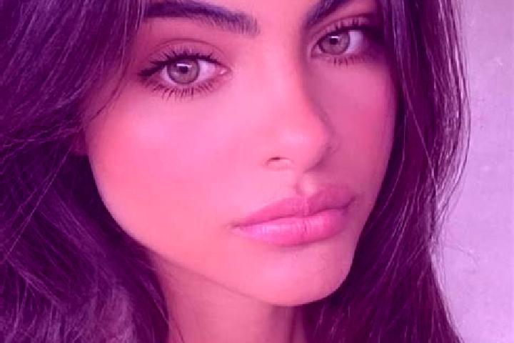 Lillian, 27, a brunette green-eyed mediterranean companion based in Ramamangalam. Offering Domination, A-Level, Massage. Available for incall and outcall, ov...