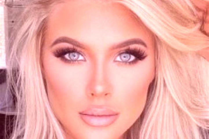 Lillian, 27, a platinum blonde brown-eyed latina companion based in Vinh Yen. Offering OWO, Massage, Domination, Dinner Date. Available for incall and outcal...