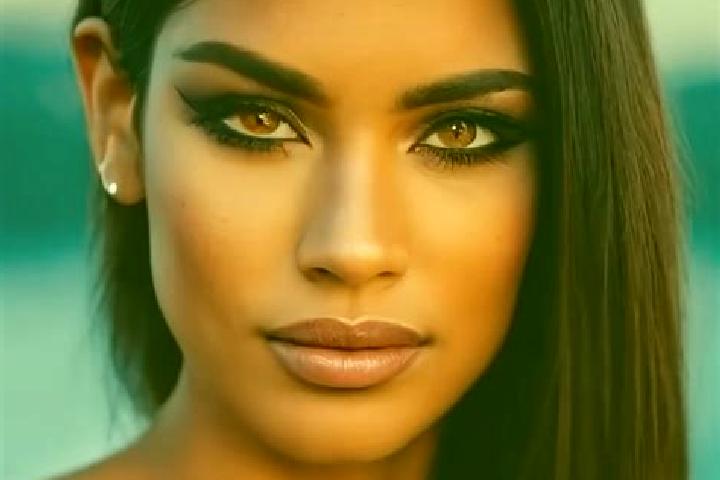 Lillian, 27, a red green-eyed latina companion based in Millet. Offering Domination, A-Level, Duos. Available for incall and outcall, overnight bookings avai...