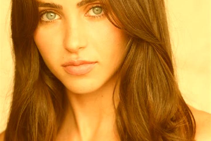 Lillian, 28, a brunette brown-eyed latina companion based in Marrakai. Offering Tantra, Domination, 69. Available for incall and outcall, day and evening dates.