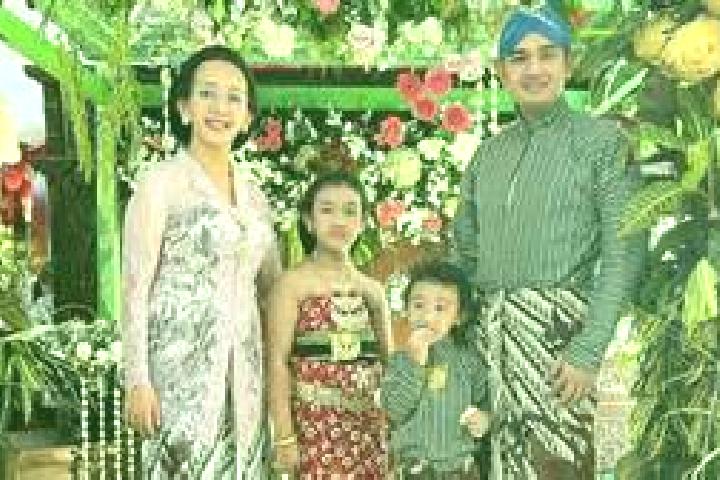 Lillian, 28 — Escort in Desa Mangkubumi, Indonesia