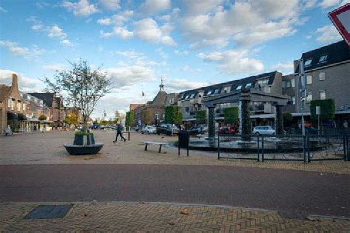 Lillian, 28 — Escort in Geffen, Netherlands