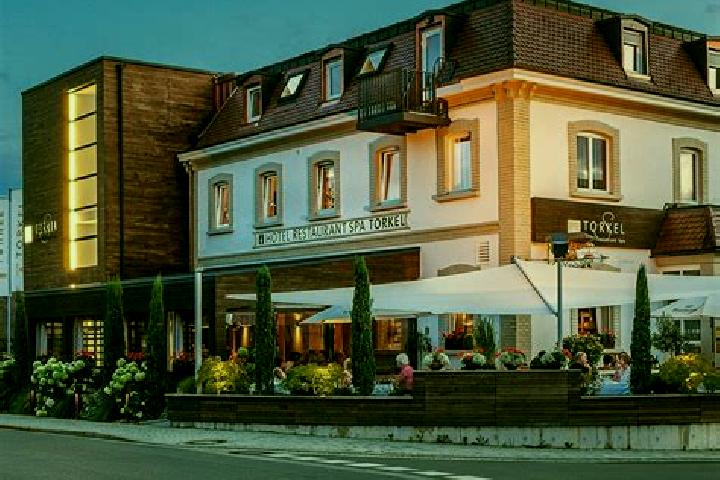 Lillian, 28 — Escort in Lauterach, Germany
