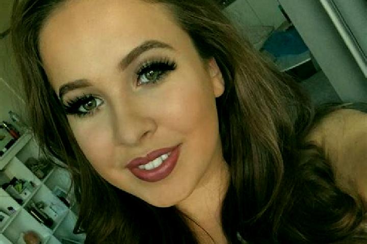Lillian, 29, a auburn amber-eyed caribbean companion based in Gedongmulyo. Offering BDSM, Deep French Kissing, GFE. Available for incall and outcall, overnig...
