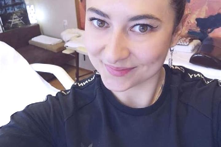 Lillian, 29, a auburn hazel-eyed middle eastern companion based in Zwettl an der Rodl. Offering Roleplay, Prostate Massage, Massage, OWO. Available for incal...