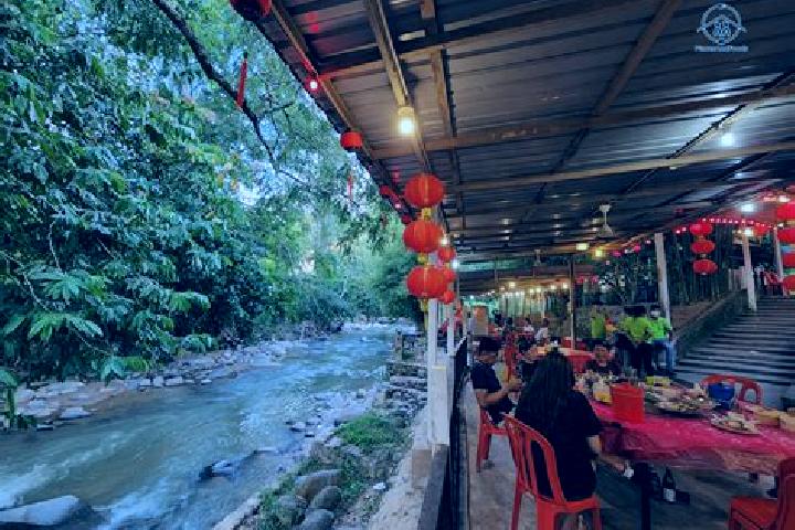 Lillian, 29, a brunette amber-eyed asian companion based in Kampung Bukit Tinggi, Bentong. Offering Dinner Date, OWO, Duos. Available for incall and outcall,...