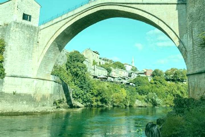 Lillian, 29 — Escort in Malesici, Bosnia and Herzegovina