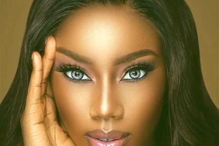 Lillian, 30, a chestnut blue-eyed ebony companion based in Ehoussou. Offering Party Girl, CIM, Prostate Massage, Duos. Available for incall and outcall, day ...