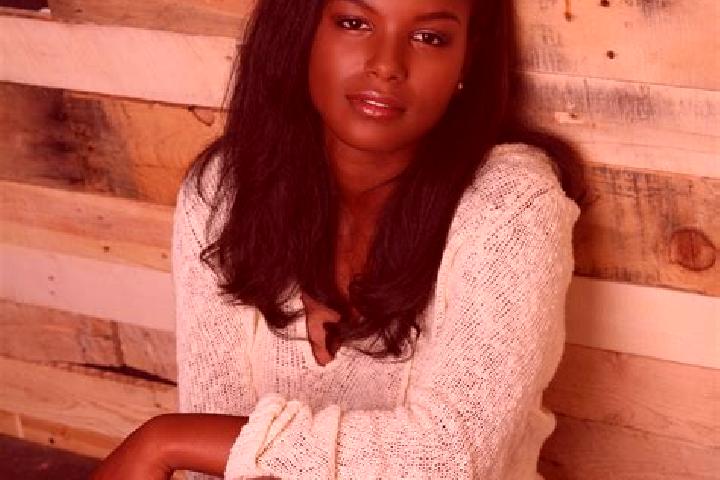 Lillian, 30, a chestnut dark-eyed ebony companion based in Bureya. Offering Erotic Massage, Massage, Travel Companion, Party Girl. Available for incall and o...