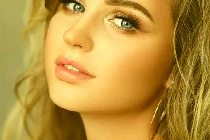 Lillian, 30, a dark blonde blue-eyed slavic companion based in Santiago Chilixtlahuaca. Offering Dinner Date, Massage, BDSM, CIM. Available for incall and ou...
