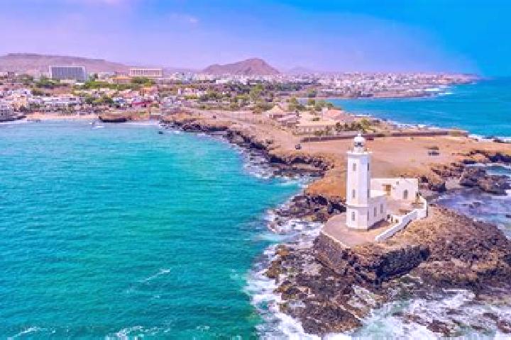 Lillian, 30 — Escort in Palmarejo, Cape Verde