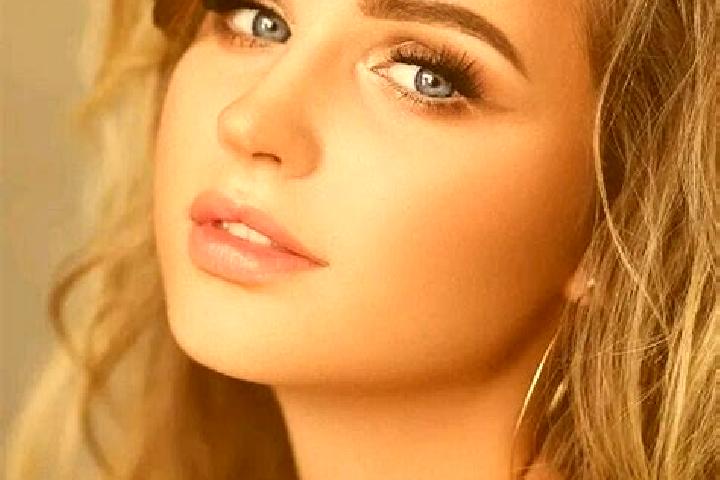 Lillian, 31, a dark blonde blue-eyed mediterranean companion based in Opric. Offering Prostate Massage, A-Level, Roleplay. Available for incall and outcall, ...