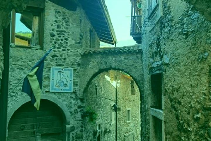 Lillian, 31 — Escort in Tiarno di Sotto, Italy