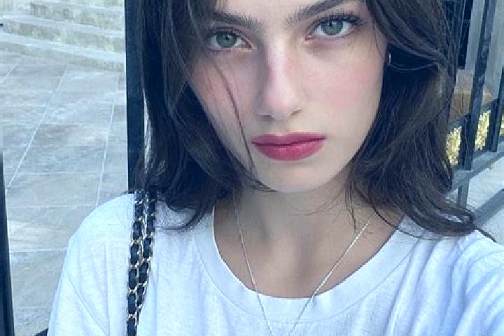 Lillian, 32, a black amber-eyed mixed companion based in Germignac. Offering Deep French Kissing, Roleplay, A-Level, GFE, Party Girl. Available for incall an...