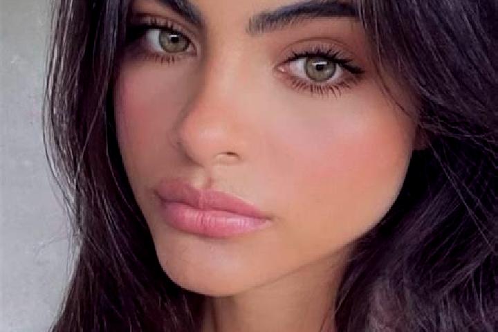 Lillian, 32, a brunette green-eyed caucasian companion based in Cornol. Offering Overnight, Couples, Deep French Kissing, OWO. Available for incall and outca...