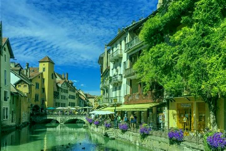 Lillian, 32 — Escort in Igon, France
