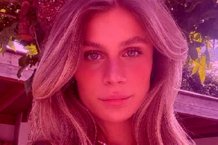 Lillian, 32 — Escort in Wildenberg, Germany
