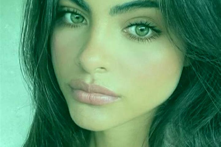 Lillian, 33, a brunette green-eyed caucasian companion based in Volkersweiler. Offering Prostate Massage, OWO, Deep French Kissing, Fetish, Party Girl. Avail...