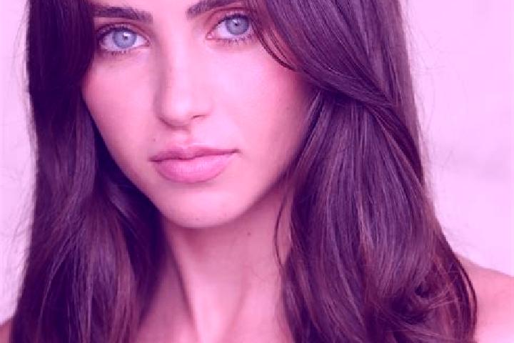 Lillian, 33, a brunette grey-eyed caucasian companion based in Sainte-Eanne. Offering Massage, CIM, Striptease. Available for incall and outcall, overnight b...