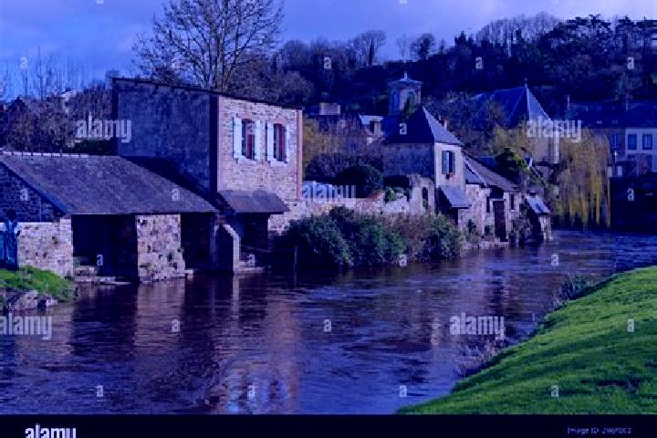 Lillian, 33 — Escort in Pontrieux, France
