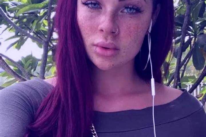 Lillian, 34, a red green-eyed latina companion based in Encruzilhada do Sul. Offering Travel Companion, A-Level, Overnight, Roleplay. Available for incall an...