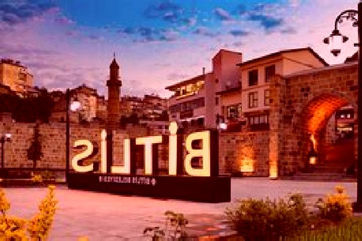 Lillian, 34 — Escort in Bitlis, Turkey