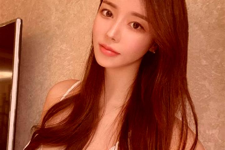 Lillian, 34 — Escort in Kehe, China