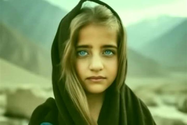 Lillian, 36, a auburn amber-eyed middle eastern companion based in Sauvessanges. Offering Tantra, Girlfriend Experience, Travel Companion. Available for inca...