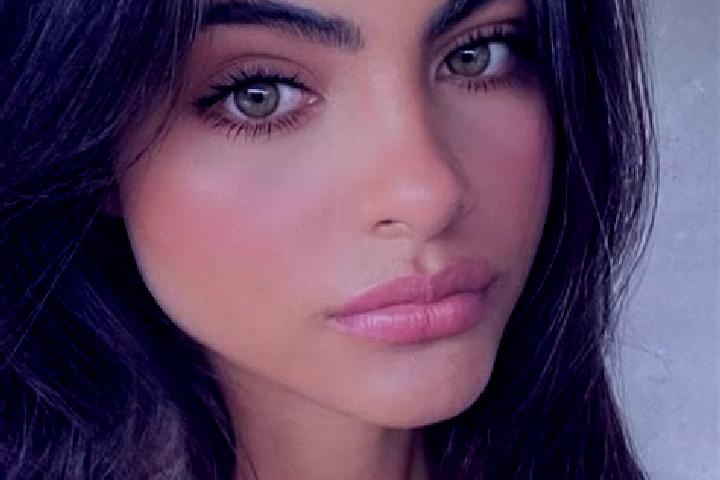 Lillian, 36, a dark blonde brown-eyed indian companion based in Roseto degli Abruzzi. Offering Duos, BDSM, Roleplay. Available for incall and outcall, day an...