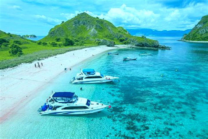 Lillian, 36 — Escort in Labuhan, Indonesia