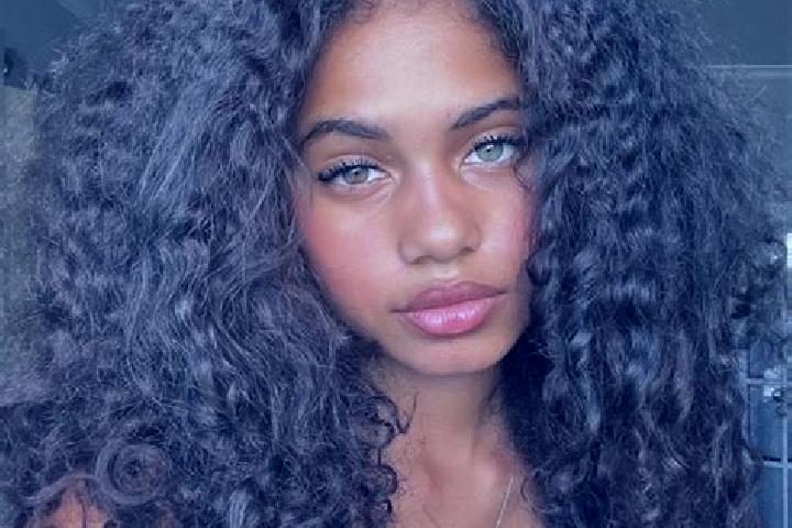 Lillian, 38, a black grey-eyed ebony companion based in Carnew. Offering Couples, Party Girl, Striptease. Available for incall and outcall, day and evening d...
