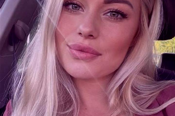 Lillian, 38, a blonde hazel-eyed ebony companion based in Balite Segundo. Offering Duos, GFE. Available for incall and outcall, day and evening dates.