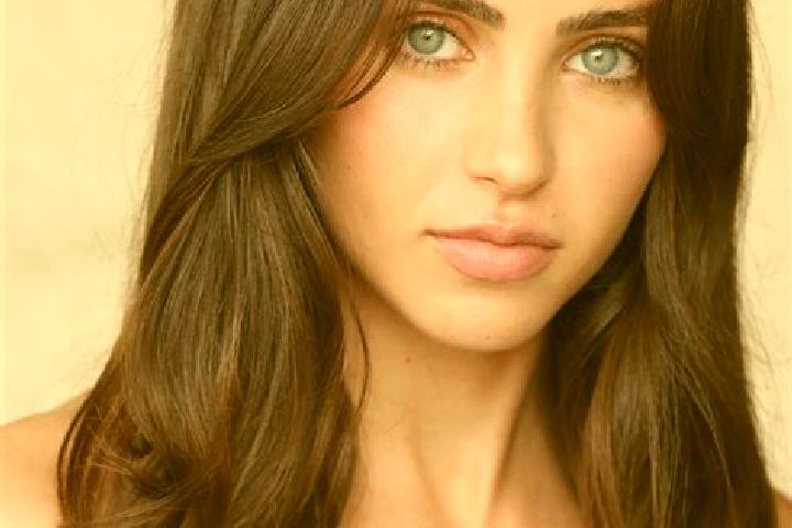 Lillian, 38, a brunette dark-eyed latina companion based in Fontezuelas. Offering Domination, Striptease. Available for incall and outcall, day and evening d...