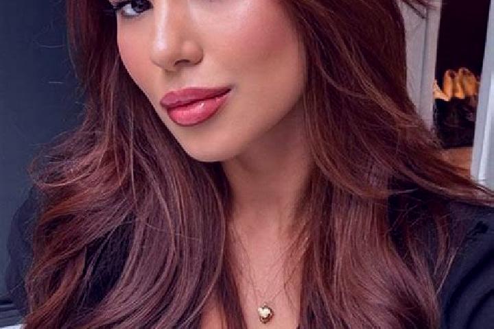 Lillian, 38, a chestnut brown-eyed latina companion based in Taicheng. Offering CIM, BDSM, Overnight. Available for incall and outcall, day and evening dates.