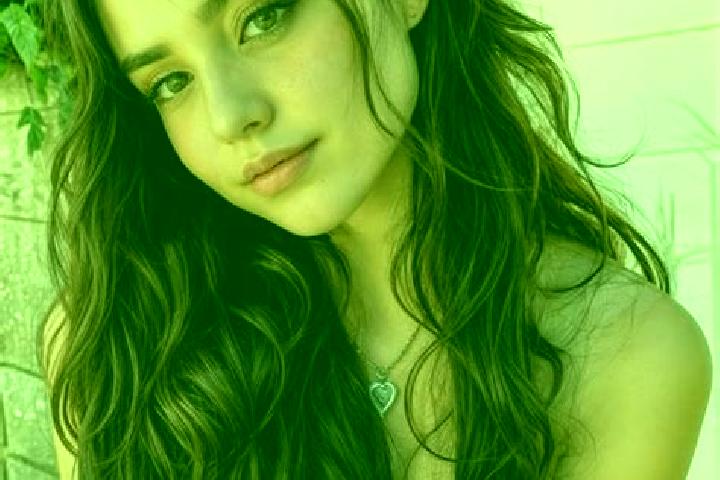 Lillian, 39, a brunette hazel-eyed slavic companion based in Marldon. Offering Tantra, Party Girl, OWO, 69. Available for incall and outcall, day and evening...