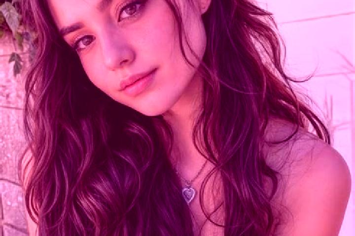 Lily, 21, a auburn brown-eyed latina companion based in Pozas de Santa Ana. Offering Striptease, OWO, A-Level, Party Girl, BDSM. Available for incall and out...