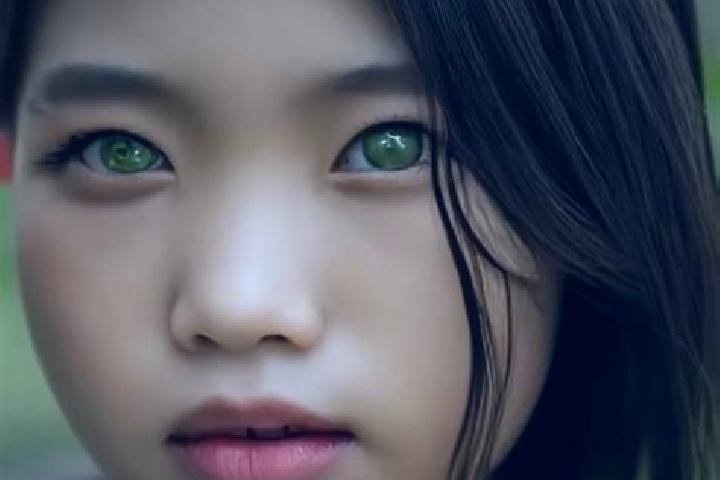 Lily, 21, a chestnut green-eyed asian companion based in Prichovice. Offering Fetish, Massage, OWO. Available for incall and outcall, day and evening dates.